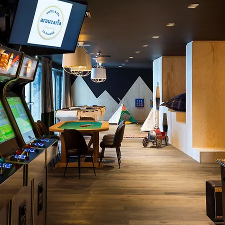 Hotel Araucaria & 4*