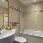 Hotel Araucaria & 4*