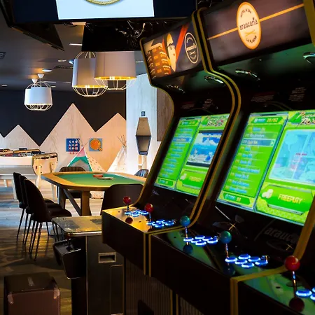 Hotel Araucaria & 4*