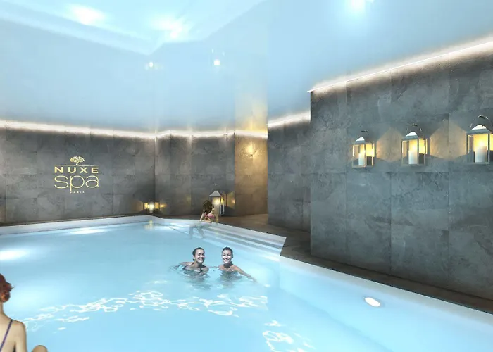 Ξενοδοχείο Araucaria & 4*